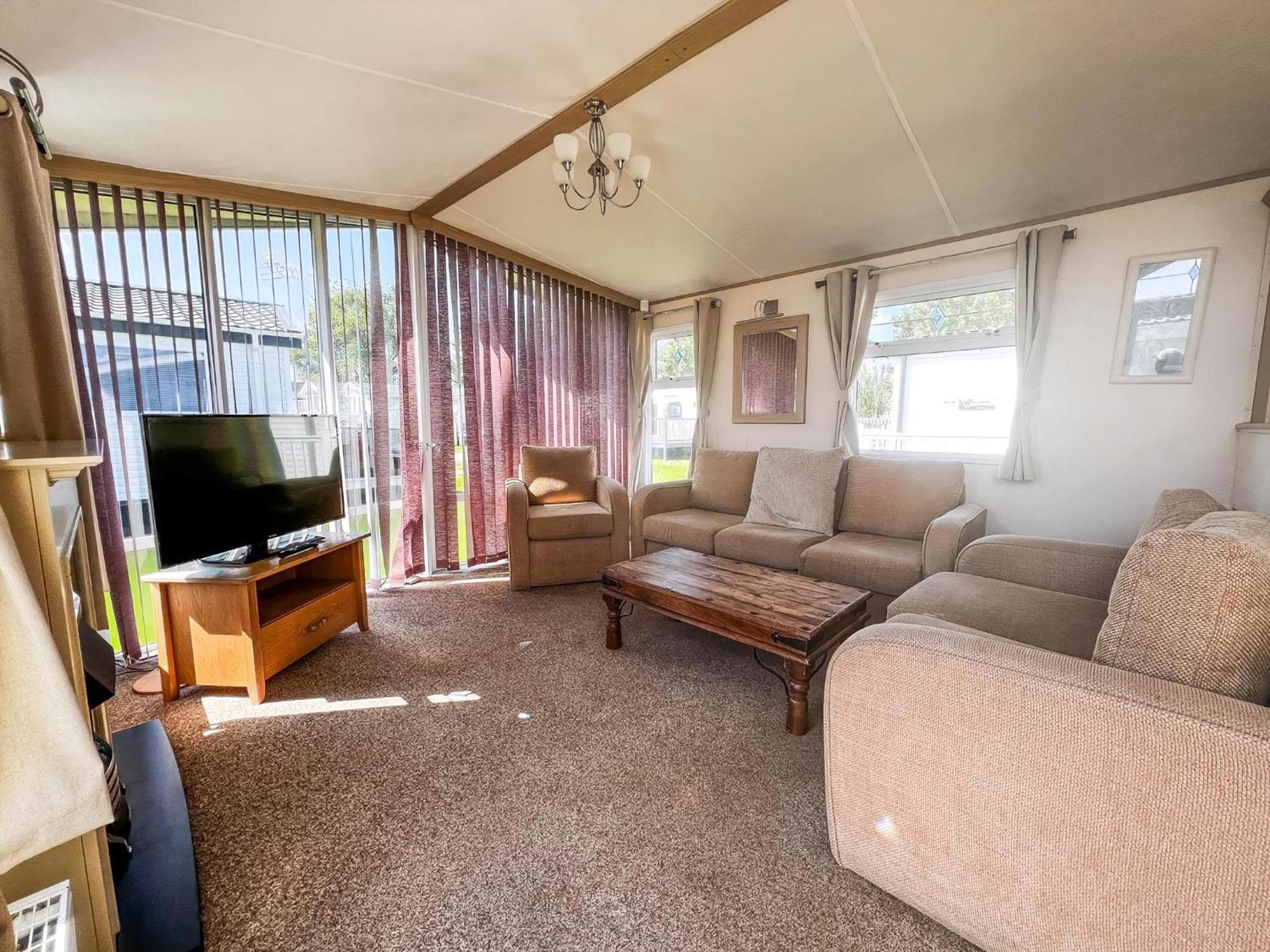 Great 6 Berth Caravan By The Beach At California Cliffs In Scratby Ref 50010L Great Yarmouth Esterno foto