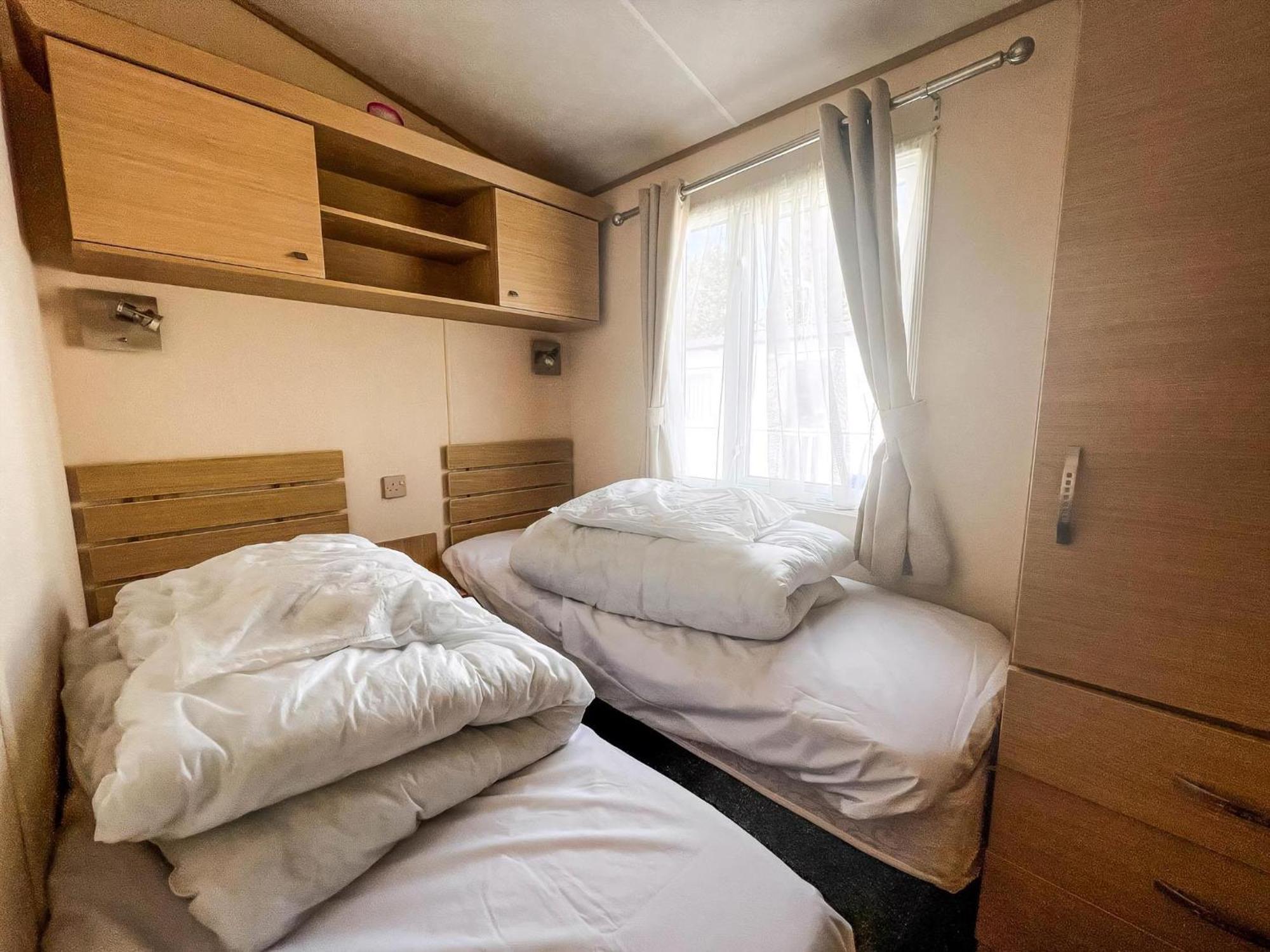 Great 6 Berth Caravan By The Beach At California Cliffs In Scratby Ref 50010L Great Yarmouth Esterno foto